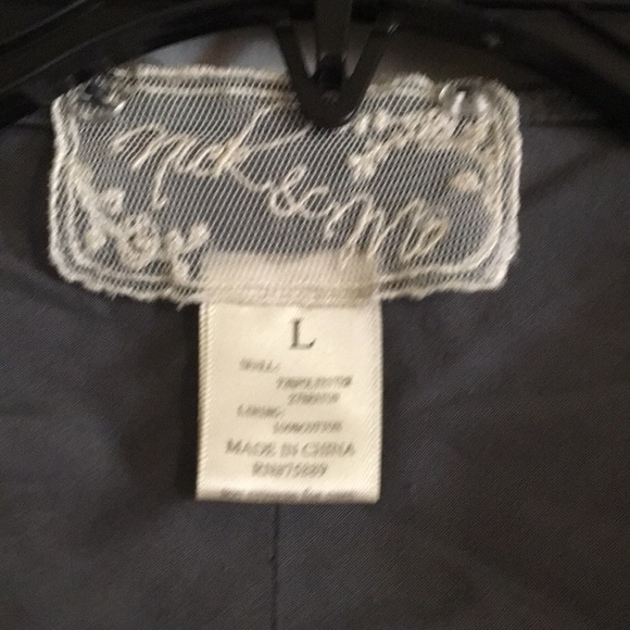 Adorable Lace & Ruffle Blazer - Picture 3 of 4